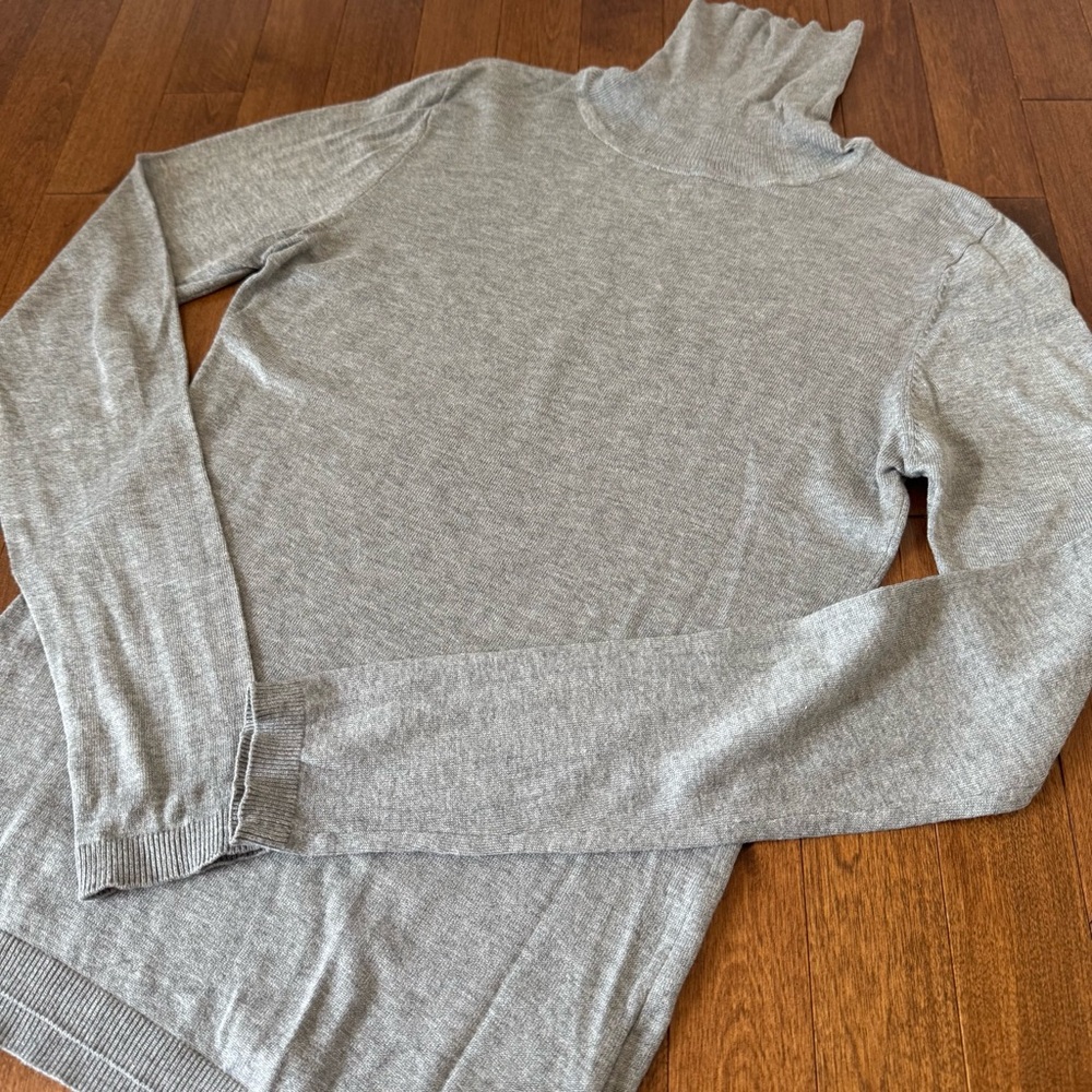 ICHI Gray Soft Turtleneck Sweater Size XS